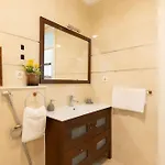 Sleeps 6 Fast Wi-fi 2 Bathrooms