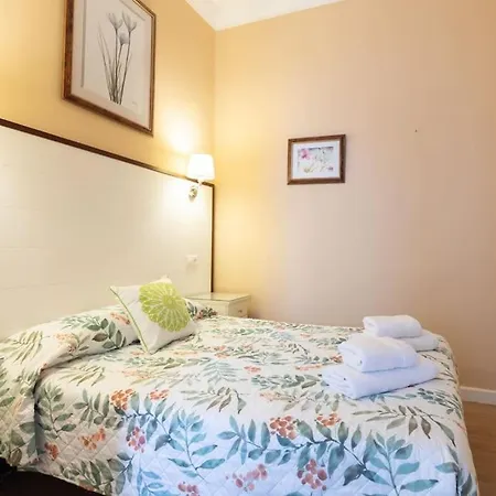 Sleeps 6 Fast Wi-fi 2 Bathrooms 발렌시아