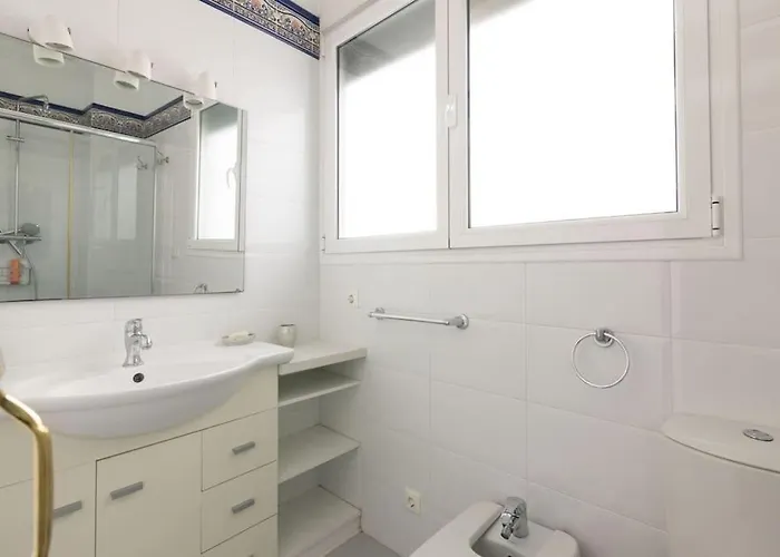 아파트 Sleeps 6 Fast Wi-fi 2 Bathrooms