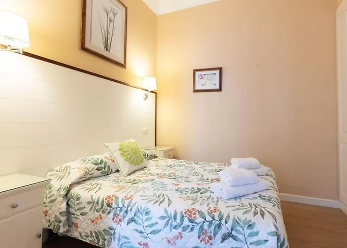 Sleeps 6 Fast Wi-fi 2 Bathrooms 발렌시아
