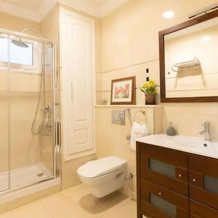 Sleeps 6 Fast Wi-fi 2 Bathrooms Appartamento *