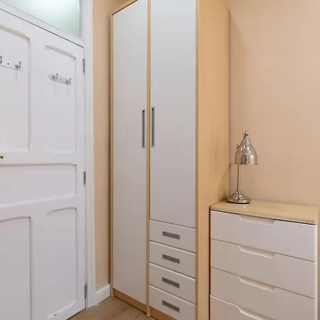 Appartamento Sleeps 6 Fast Wi-fi 2 Bathrooms *