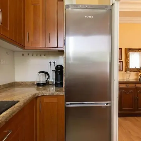 Sleeps 6 Fast Wi-fi 2 Bathrooms Valenza
