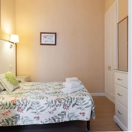 Sleeps 6 Fast Wi-fi 2 Bathrooms Appartamento